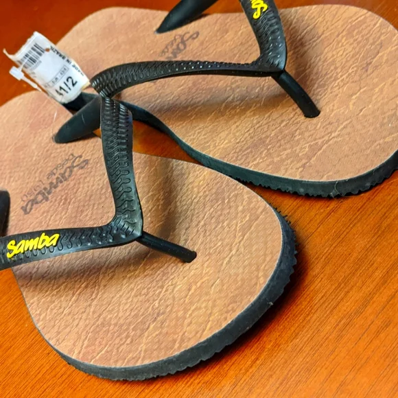 Samba Flip -Flops - Picture 1 of 3
